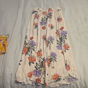 ILLA ILLA Cream and White Pants with Pleated A-Line Style